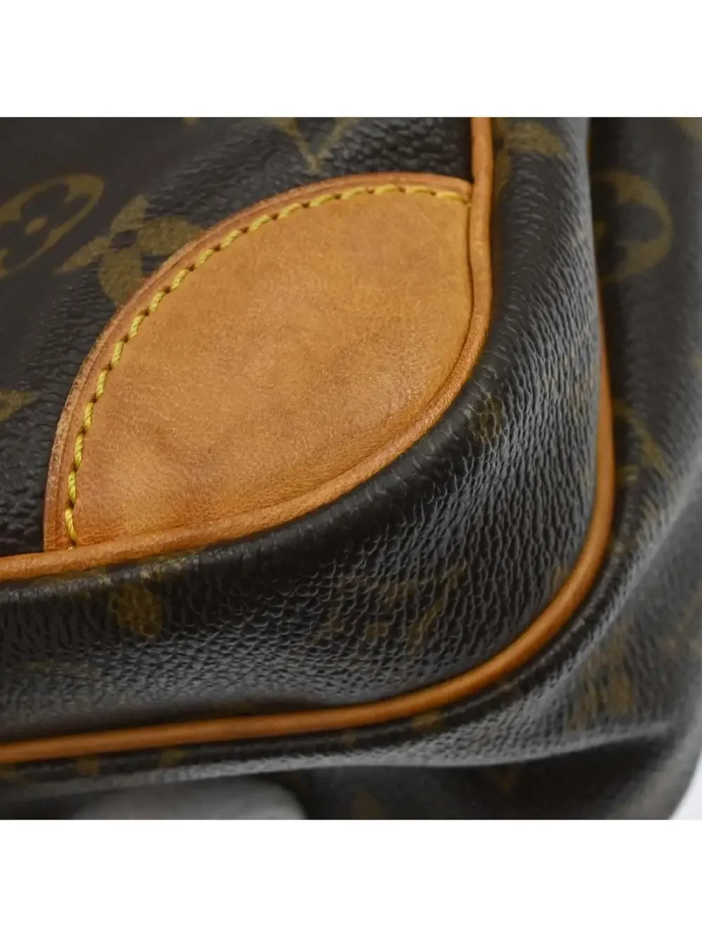 Louis Vuitton Nil Messenger Bag Canvas #326337L84B